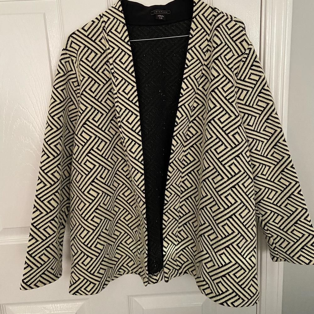 Women’s knit jacket size large NWT